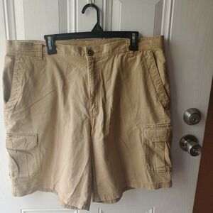 Mens Columbia Omni Shade Shorts Size 40